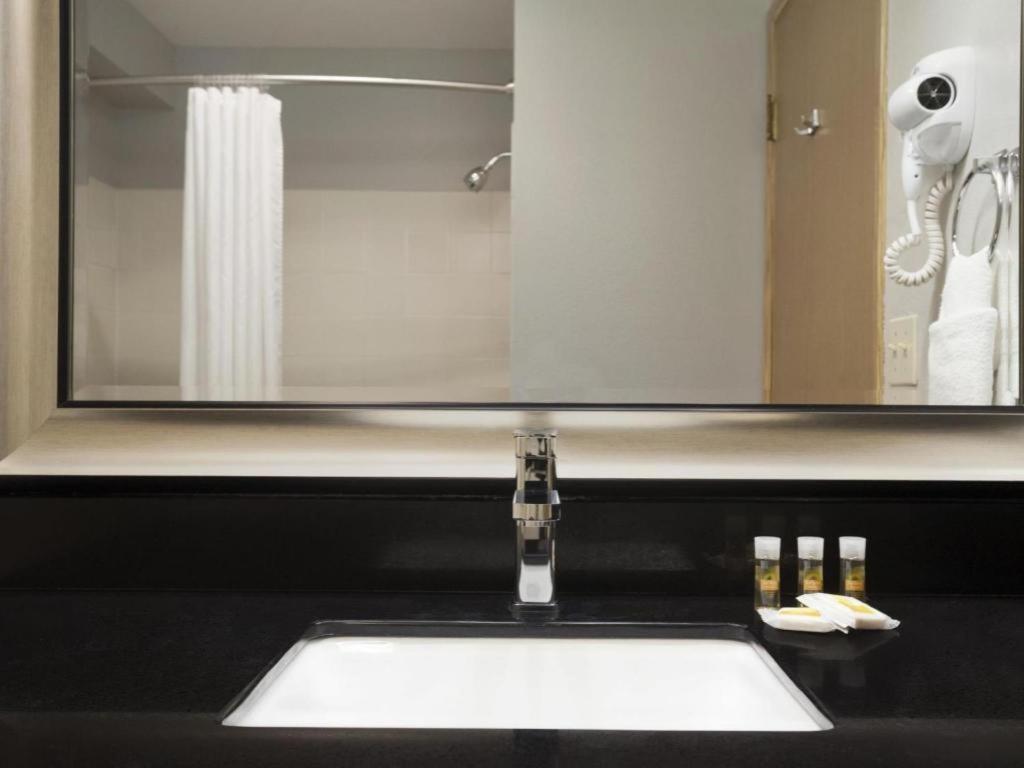 Days Inn By Wyndham Lacey Olympia Area Zewnętrze zdjęcie